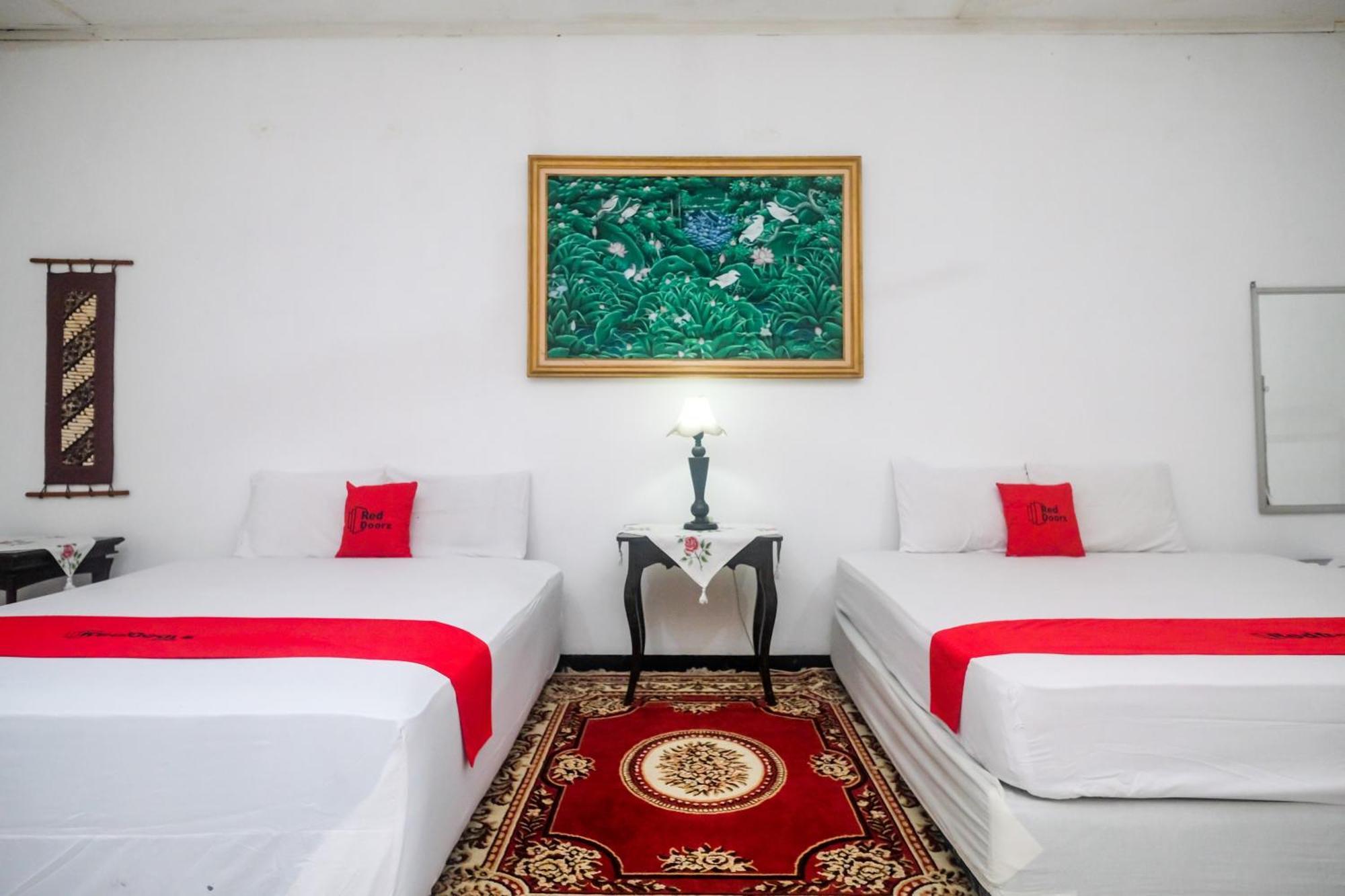 Reddoorz Syariah At Griya Raharja Klaten Exterior photo