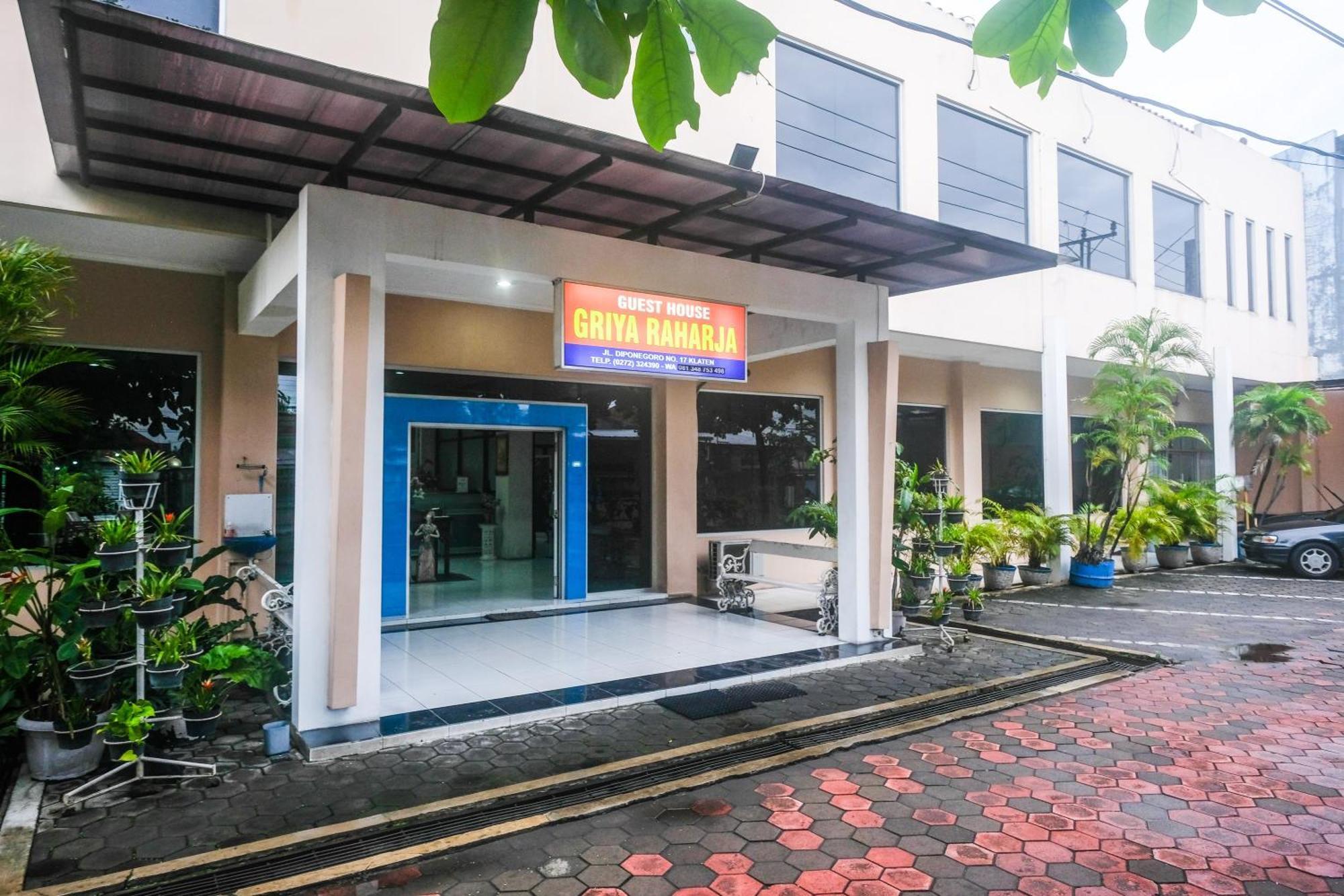 Reddoorz Syariah At Griya Raharja Klaten Exterior photo