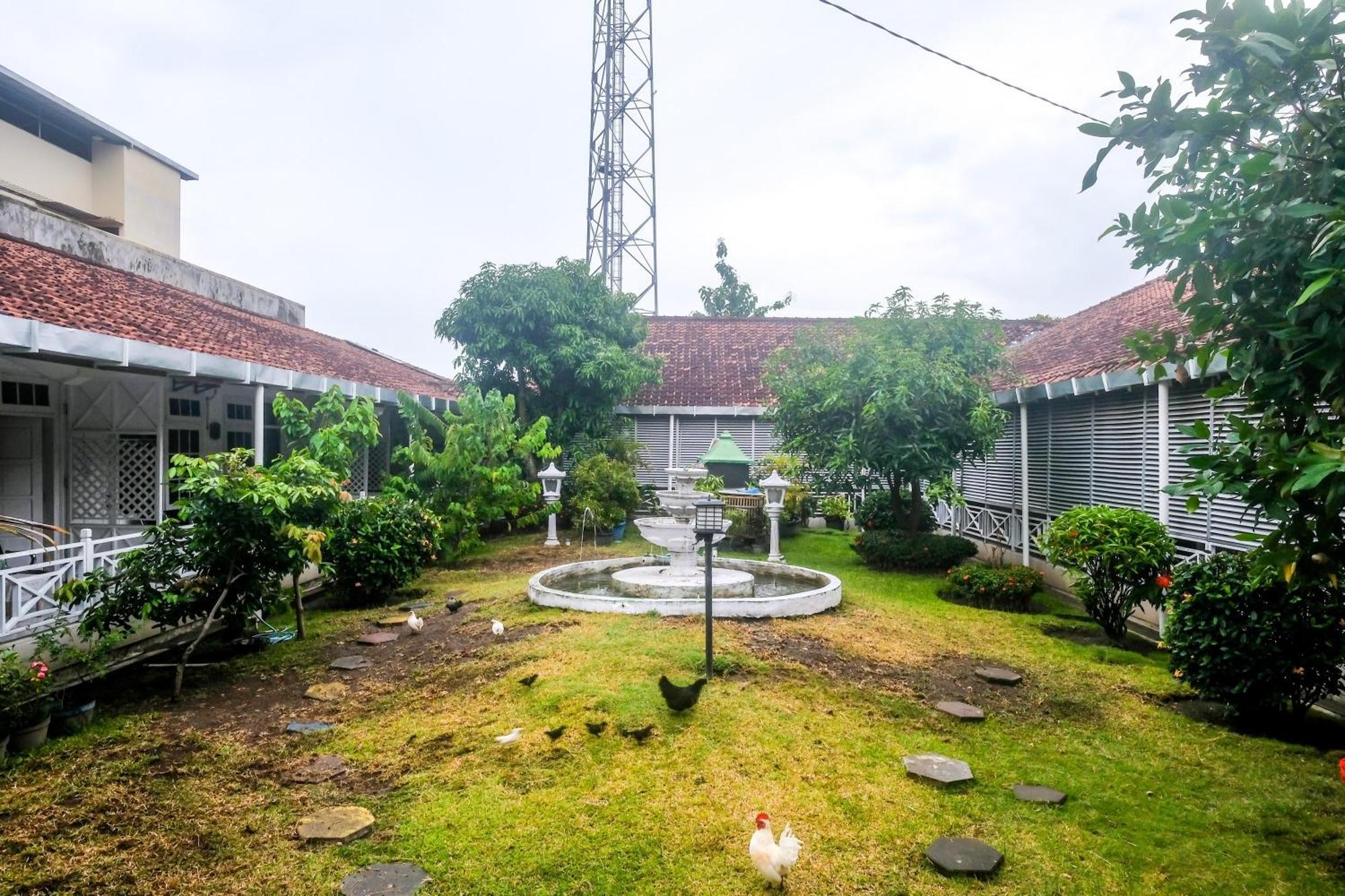 Reddoorz Syariah At Griya Raharja Klaten Exterior photo