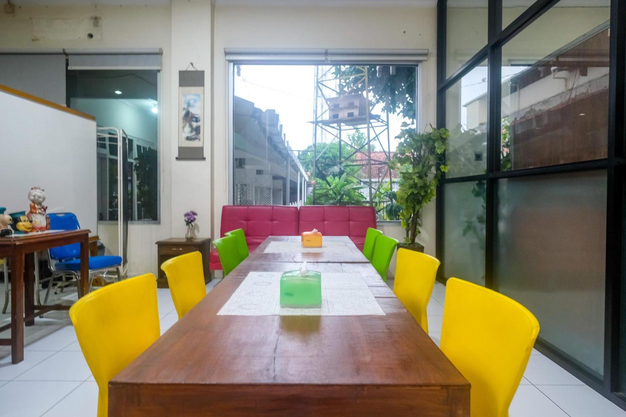 Reddoorz Syariah At Griya Raharja Klaten Exterior photo