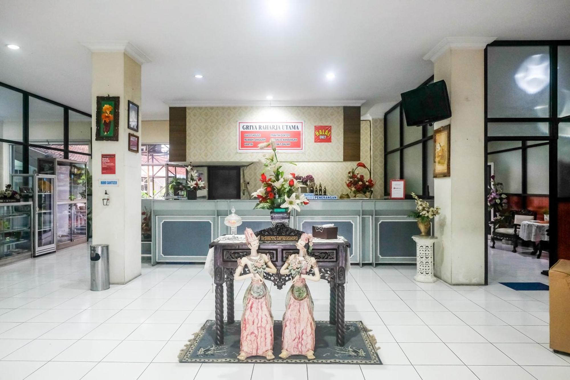 Reddoorz Syariah At Griya Raharja Klaten Exterior photo