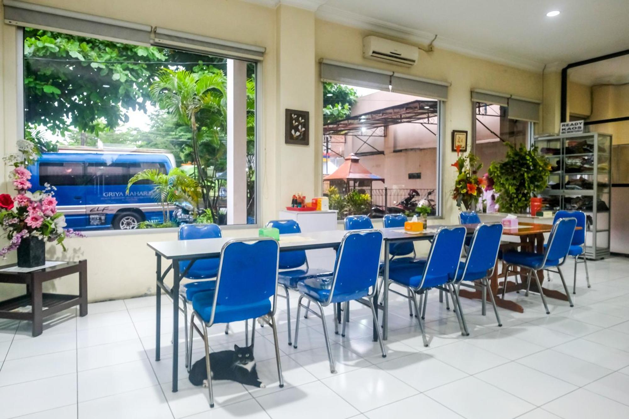 Reddoorz Syariah At Griya Raharja Klaten Exterior photo